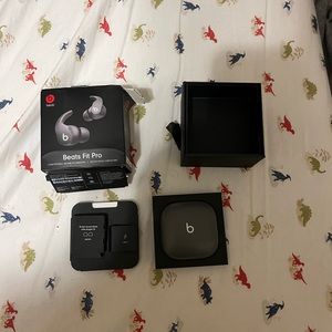 Beats Fit Pro - True Wireless Noise Cancelling Earbuds - Apple H1 Headphone Chip